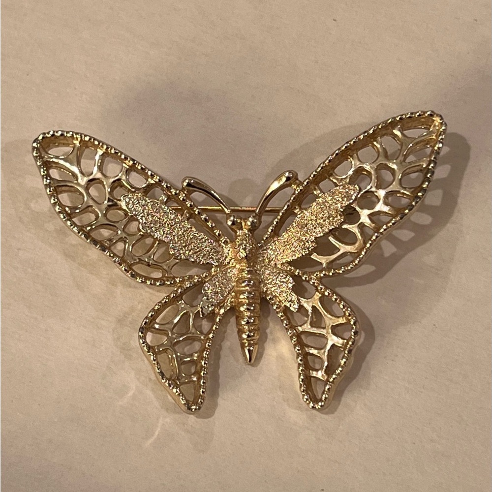 Sarah Coventry Vintage Estate Find "Madame Butterfly" (1971) Brooch Gold Tone